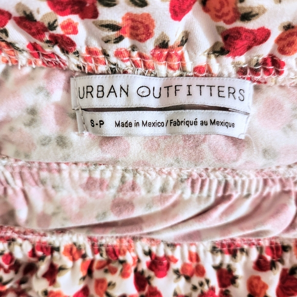 Urban Outfitters Floral Crop Top Small - Picture 8 of 9